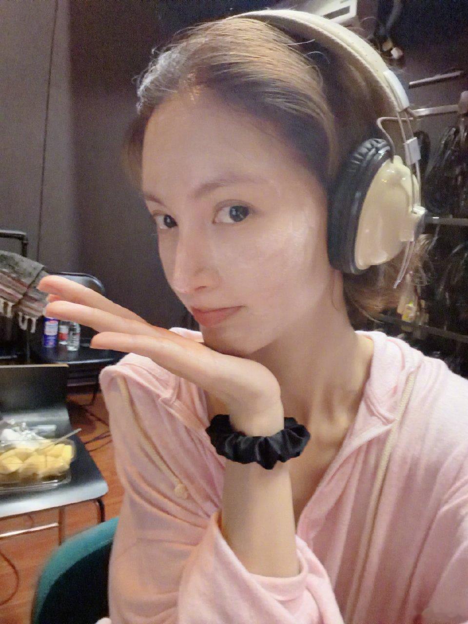 金晨配音那个不为人知的故事呜呜呜呜《那个不为人知的故事》 终于动了，金晨配音配的