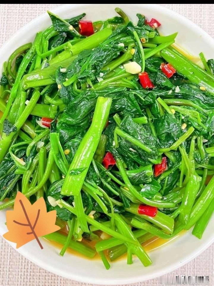 学都无法解释的奇怪现象：
像过年过节，朋友家人聚餐，晚饭从六七点开始吃，一直吃到