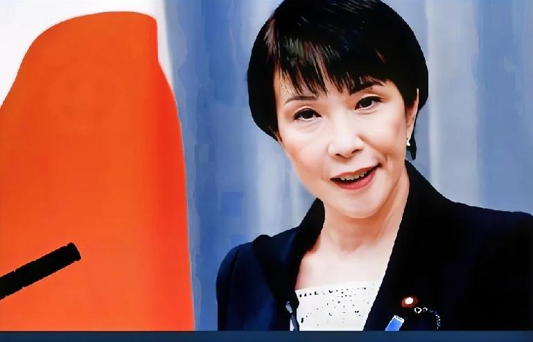 日本现在拼命搞军事扩张，根本不是为了自卫，就是野心不死！二战战败枷锁松了，背后有