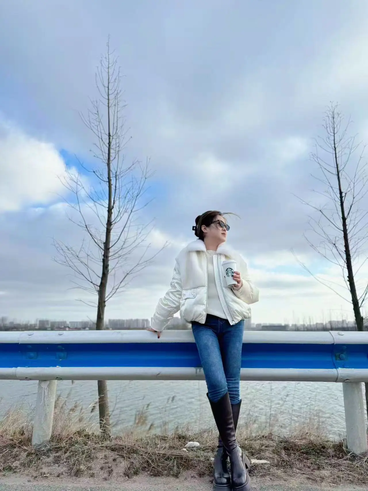 若不是心宽似海！哪来的风平浪静