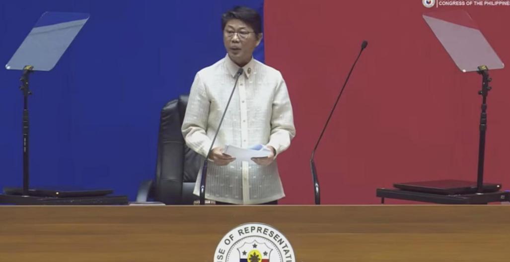 菲众议院赢了！ 

4月8日的马尼拉政坛，一条消息瞬间点燃众议院的氛围，众议长李