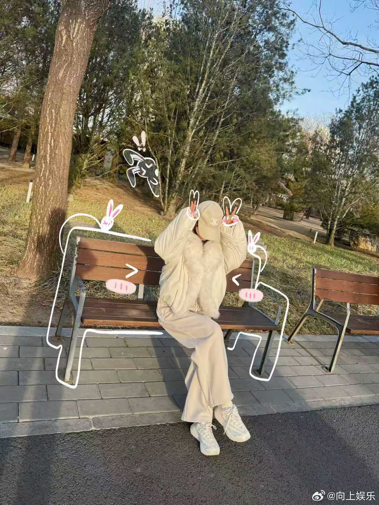 祝绪丹收录春天的瞬间plog 祝绪丹收录春天的瞬间plog，和一起在公园长椅上晒