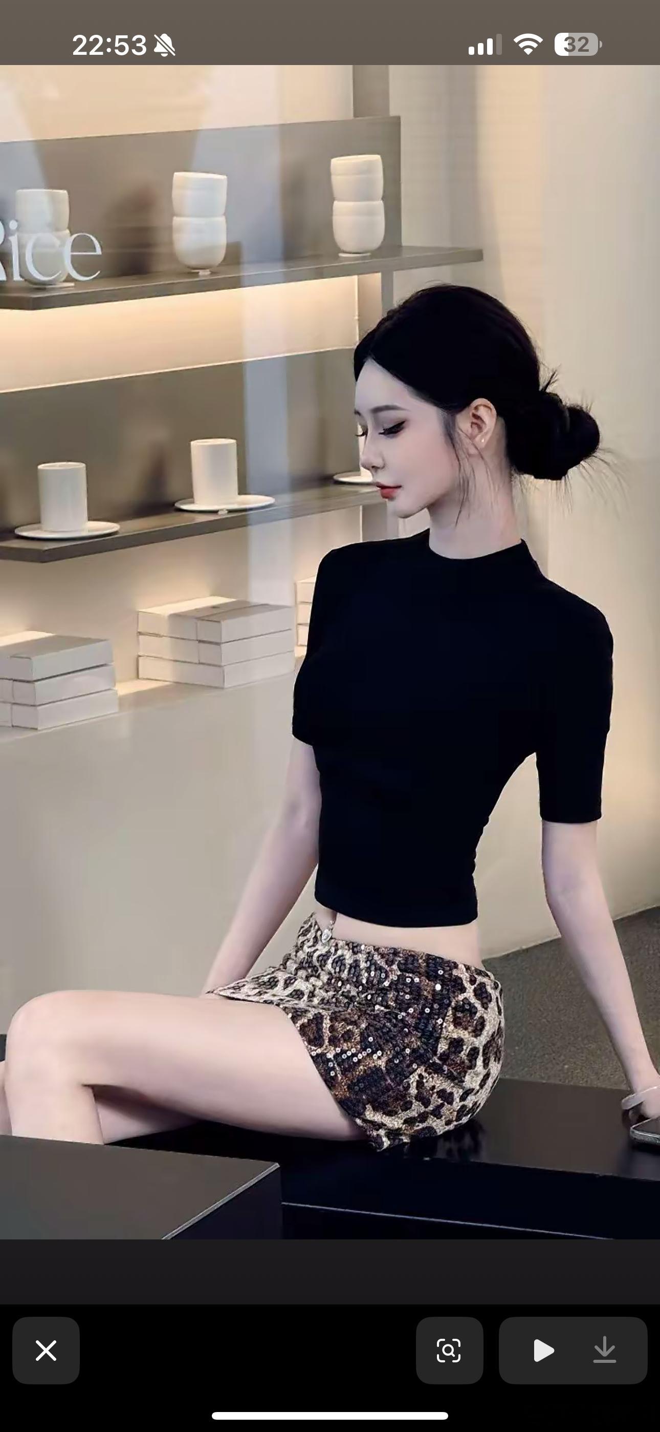 吃醋中的女人比过年的猪还要难控制。 ​​​