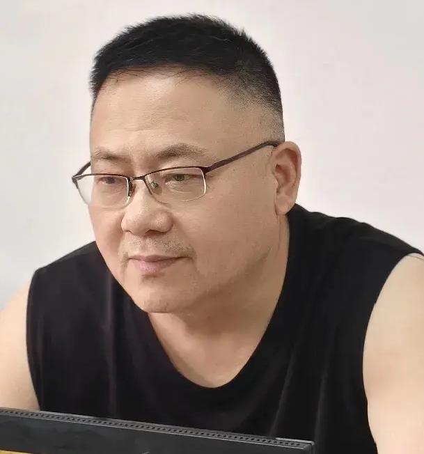 不得了，不得了，这两三个月减肥减了17斤，烧钱也烧了不少。

今天早上打开手机信