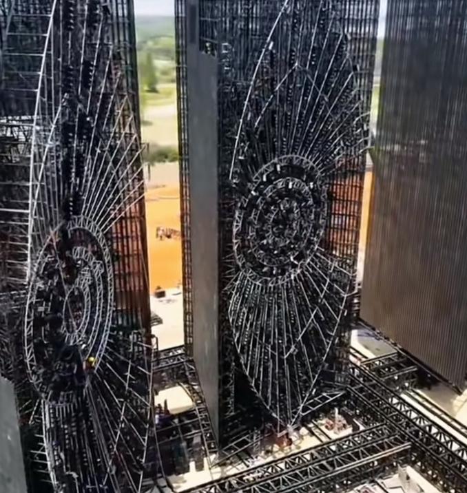 及时叫停华晨宇在抚仙湖的演唱会，这件事值得被称赞！

华晨宇演唱会对举办地带来的