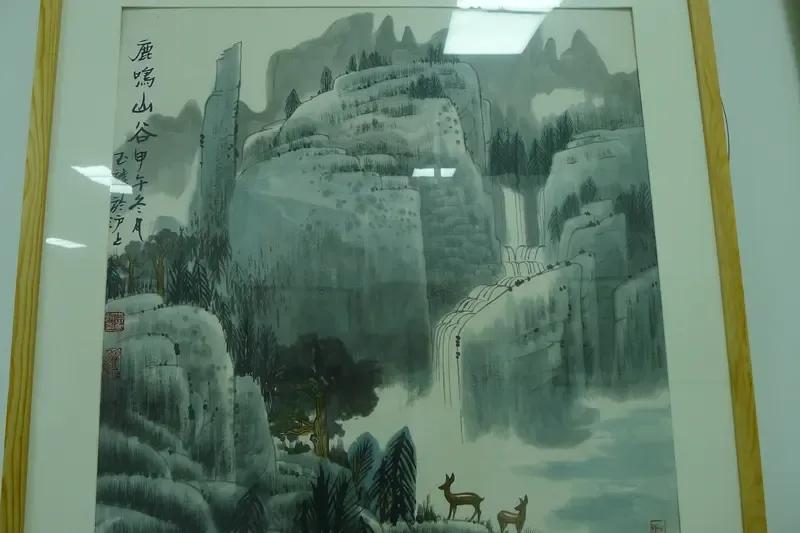 当下官员数量着实不少。就拿局级单位来说，一个局里，局长之下，三四个副局长都算少的