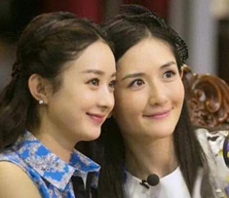 赵丽颖和谢娜同框，是娱乐圈里少见的长久友谊