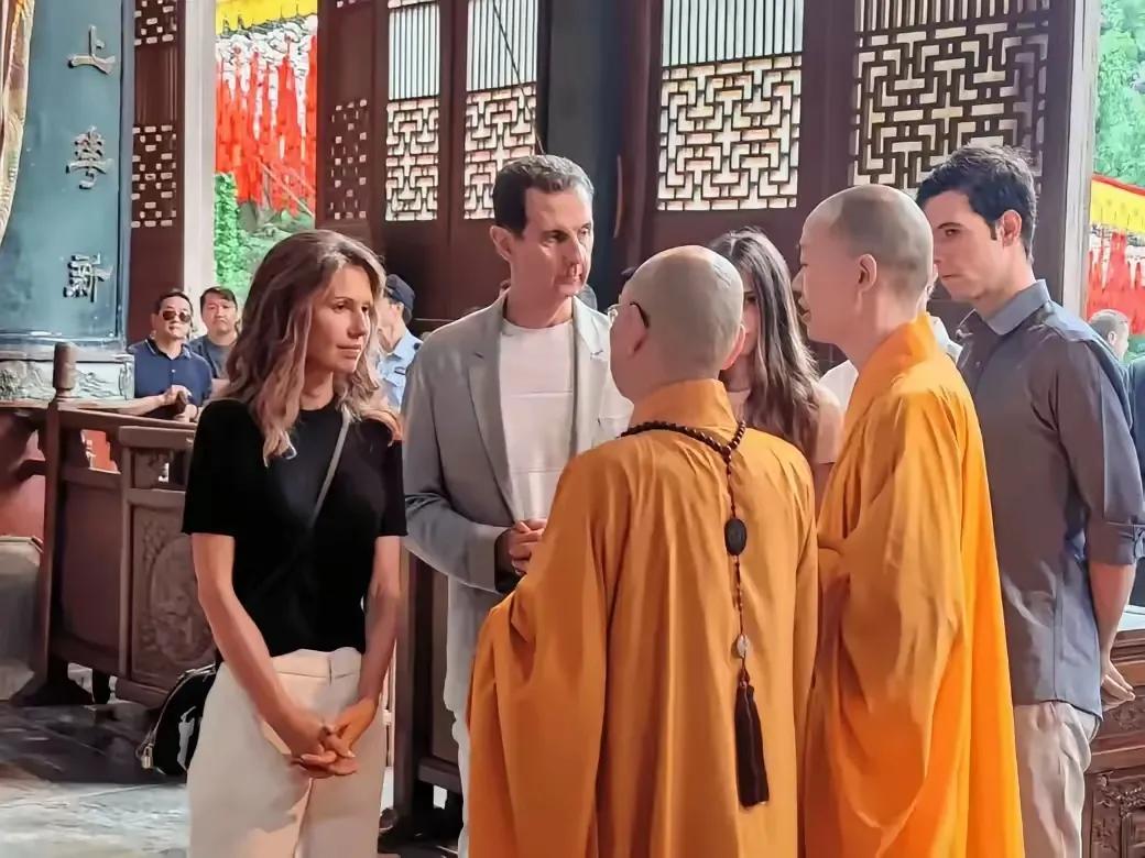 上山容易下山难，请神容易送神难，许愿容易还愿难，世上这“三易三难”，务必要牢记，
