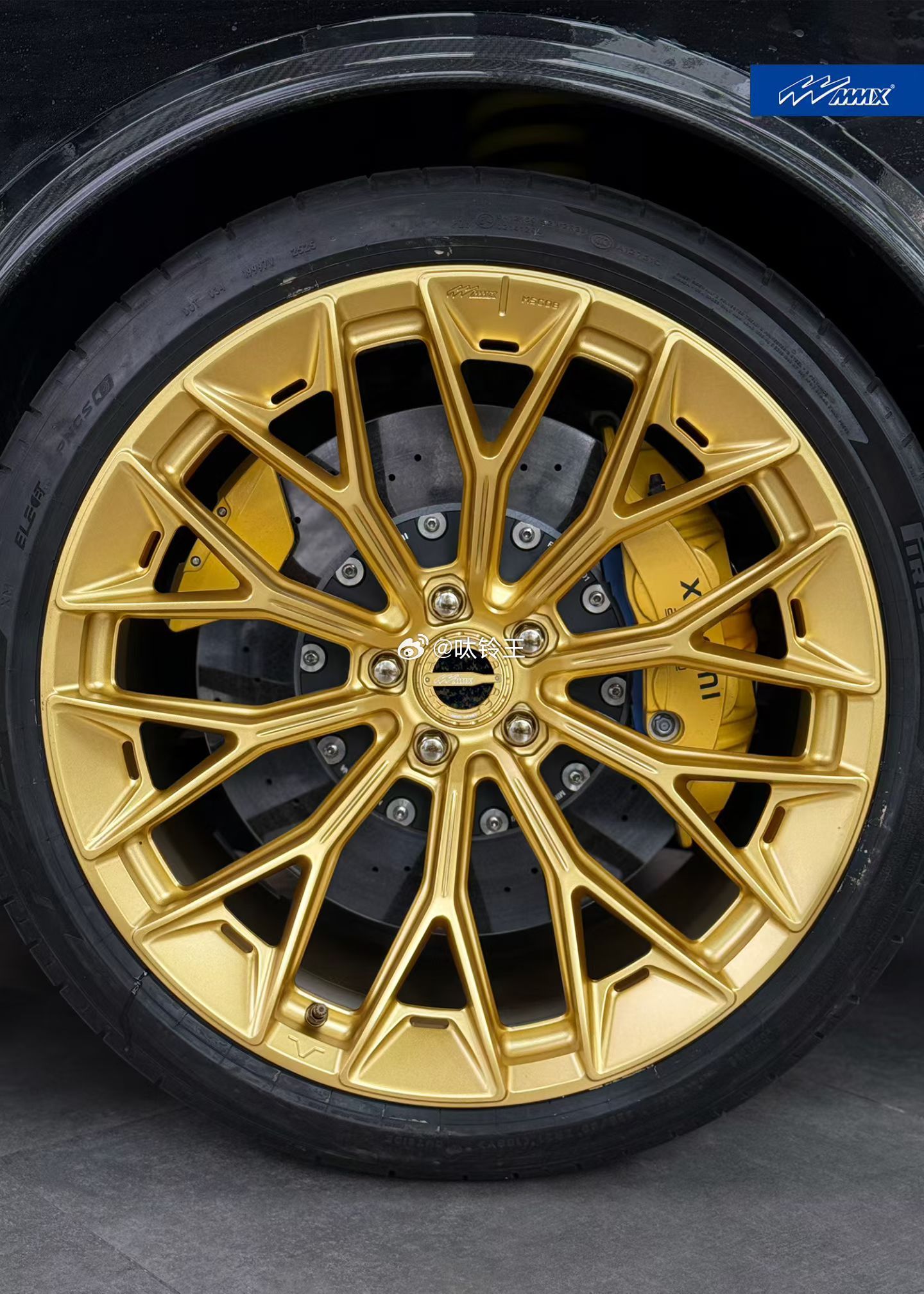 小米王搭配MMX • MSC08 古铜金