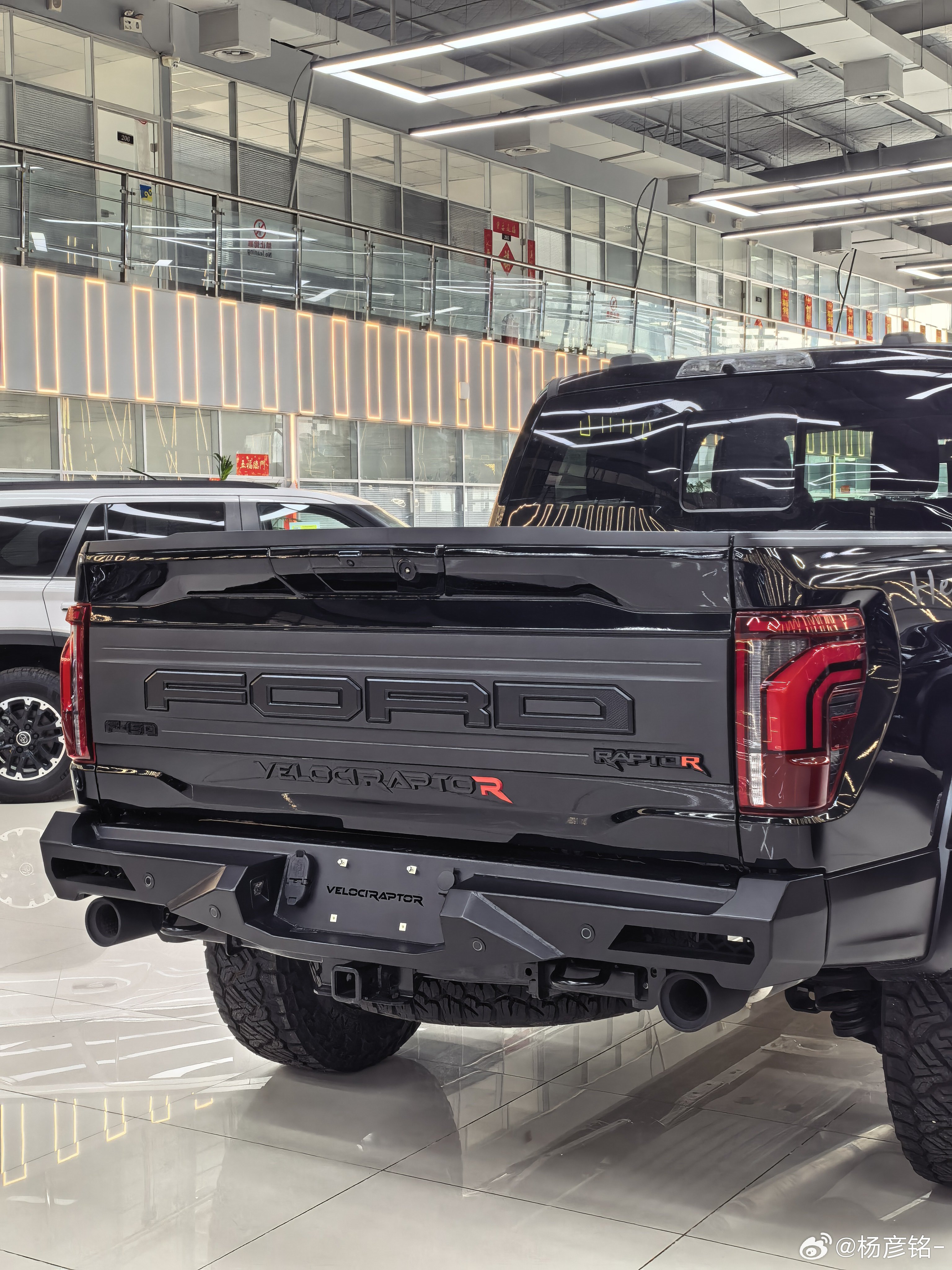 猛不猛吧就说，轩尼诗迅猛龙到港代售猛禽R刚上市的时候一个大哥就跟我研究能不能弄个