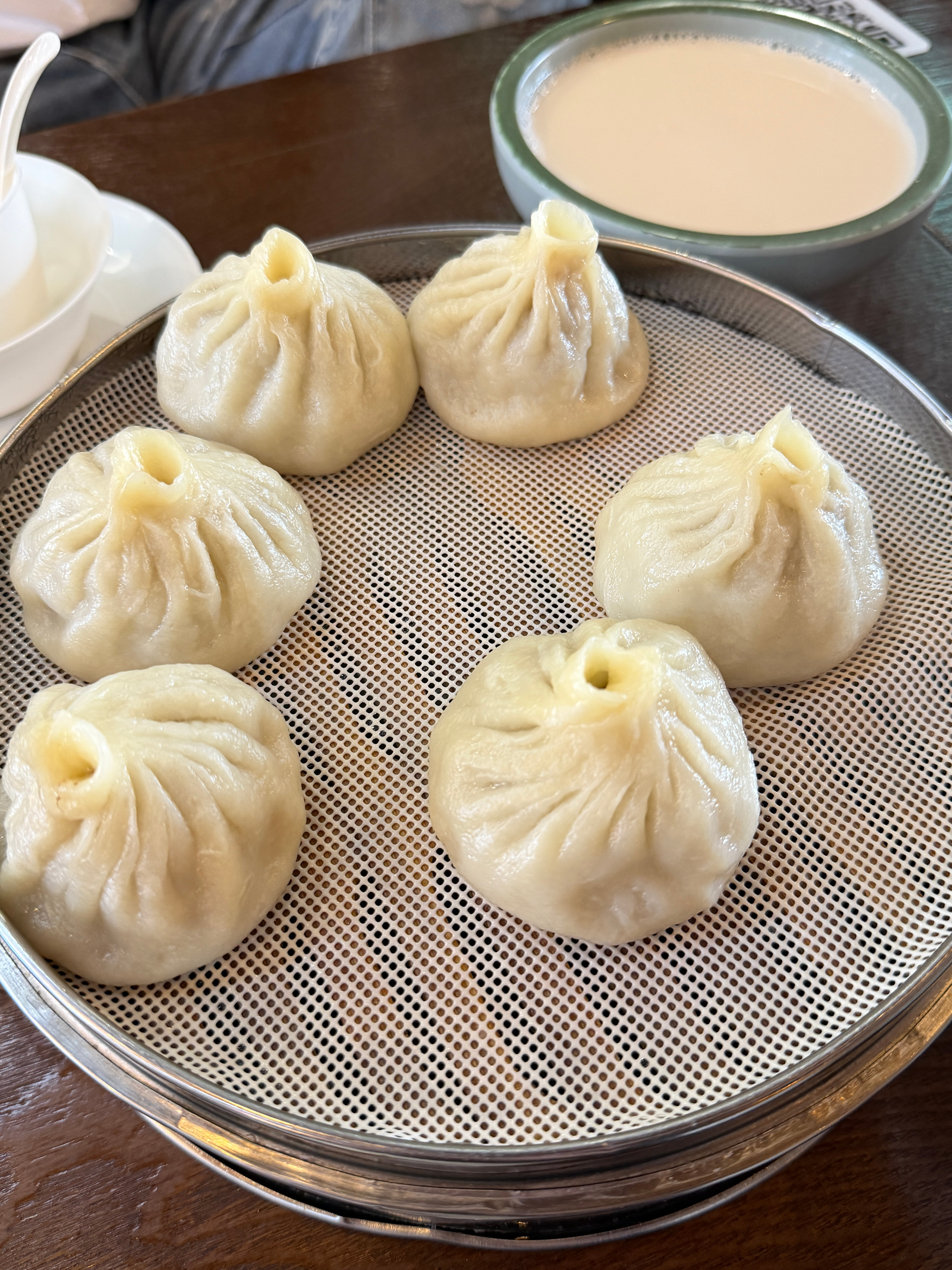 和相差30斤的🐢🐢来内蒙一路上就听见她说她好饱 我说我好饿她吃两口就饱了真可