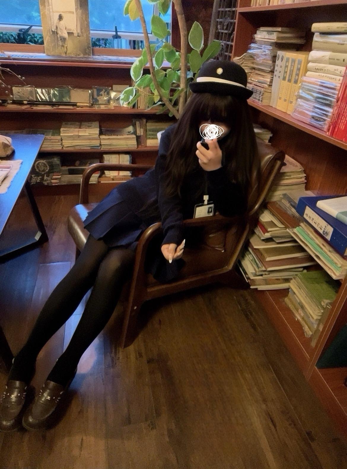 一个人拍照📸    ☕