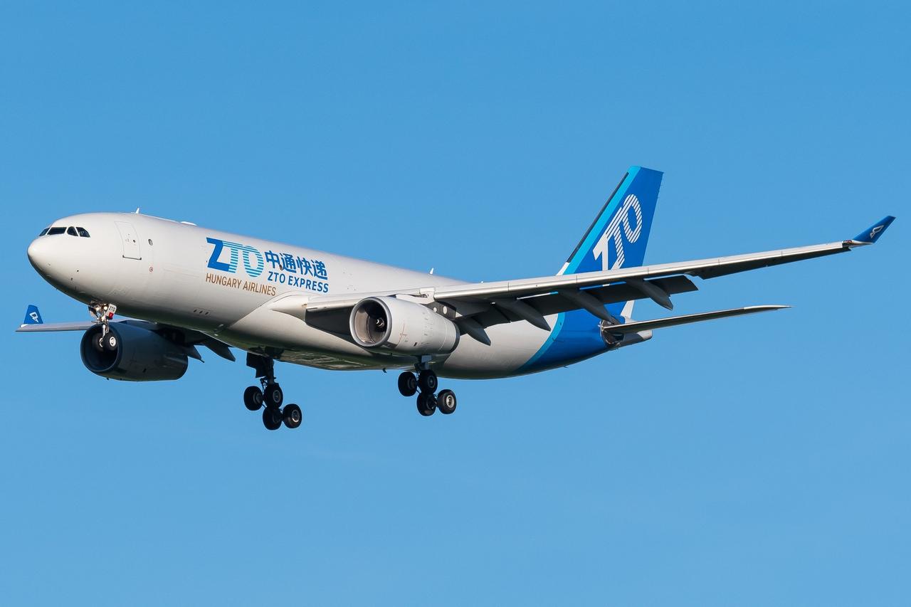 这是中通航空首架A330-200P2F客改货机，也是中通首架投入洲际运营的宽体全