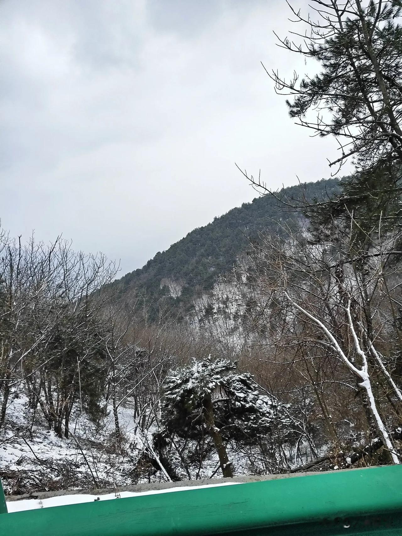 正月间理发真的会死舅舅吗
民间都说正月不能理发，所以很多理头发的人都在腊月份就把