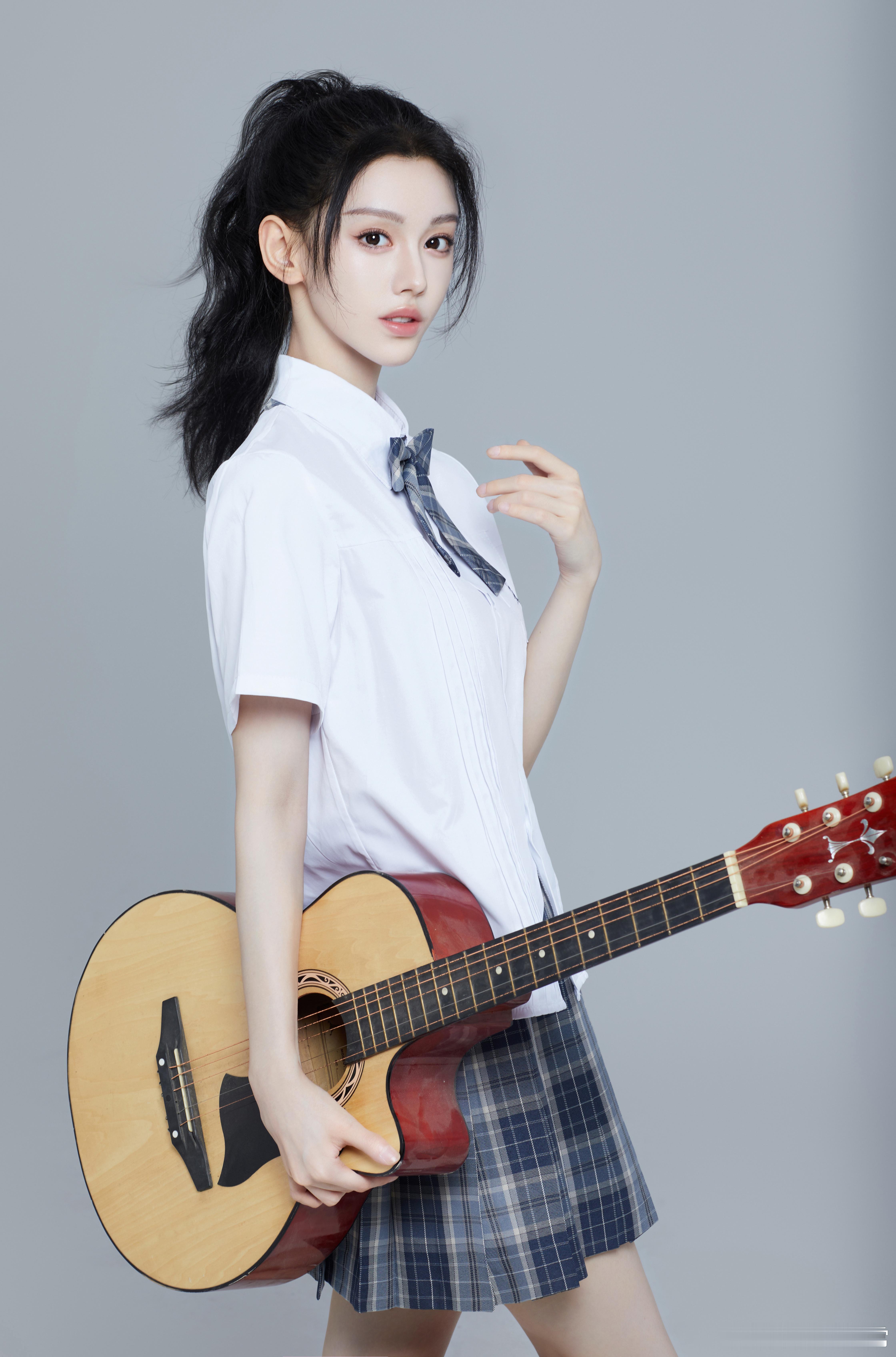 张祎格李乃文演技对峙 张祎格一举一动充满威胁感，尤其是那个微妙的眼神变化，透露出