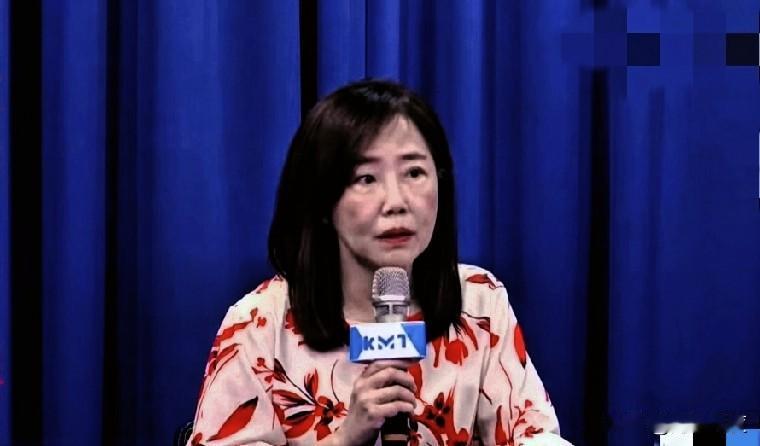 突发！尹乃菁宣布辞职，今为最后工作日。职场霸凌？工作压力？尹乃菁今天召开记者会说