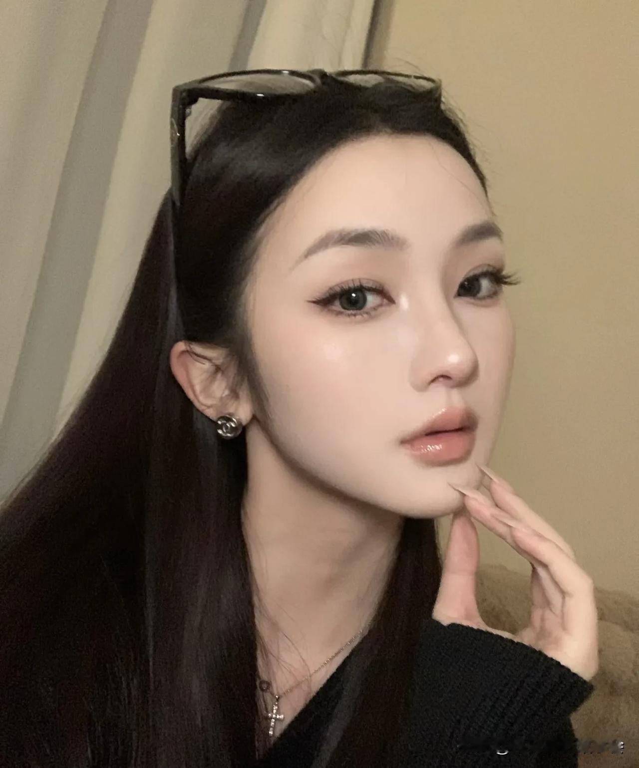 纯色穿搭人像摄影咋摆姿势,优雅好看? 晒一张充满回忆的老照片 分享一张你相册回忆