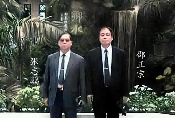 李志豪在台湾潜伏了十六年，1998年揪出了我军两名高级叛徒，完成任务后返回香港。