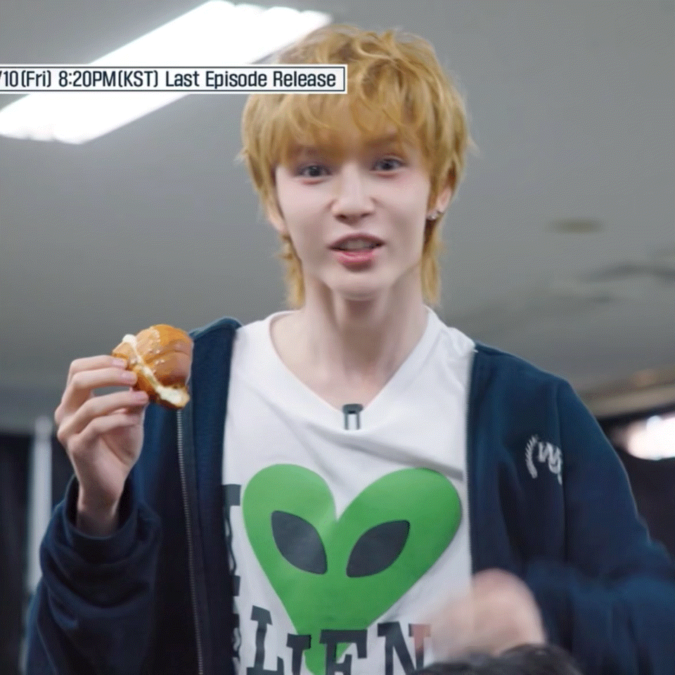 宝宝你是一团糯叽叽🫳🏻🫳🏻🫳🏻做成捏捏一定很好玩吧！ 