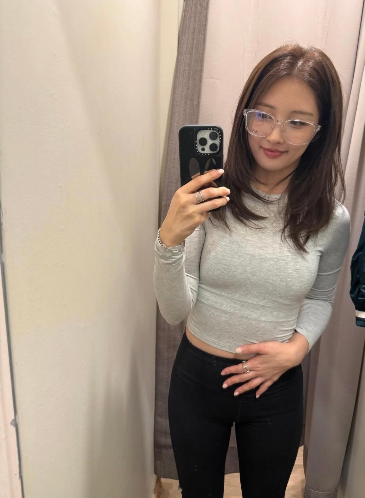 穿搭分享 连续更新第2721天韩国时尚女生日常搭配韩系穿搭超能新星汇新星v计划开