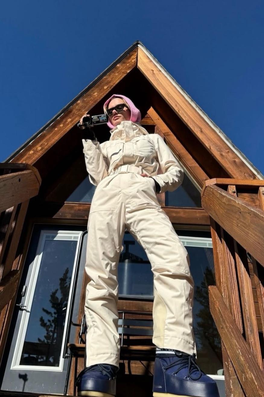 一起学习“距离美学”的氛围穿搭 