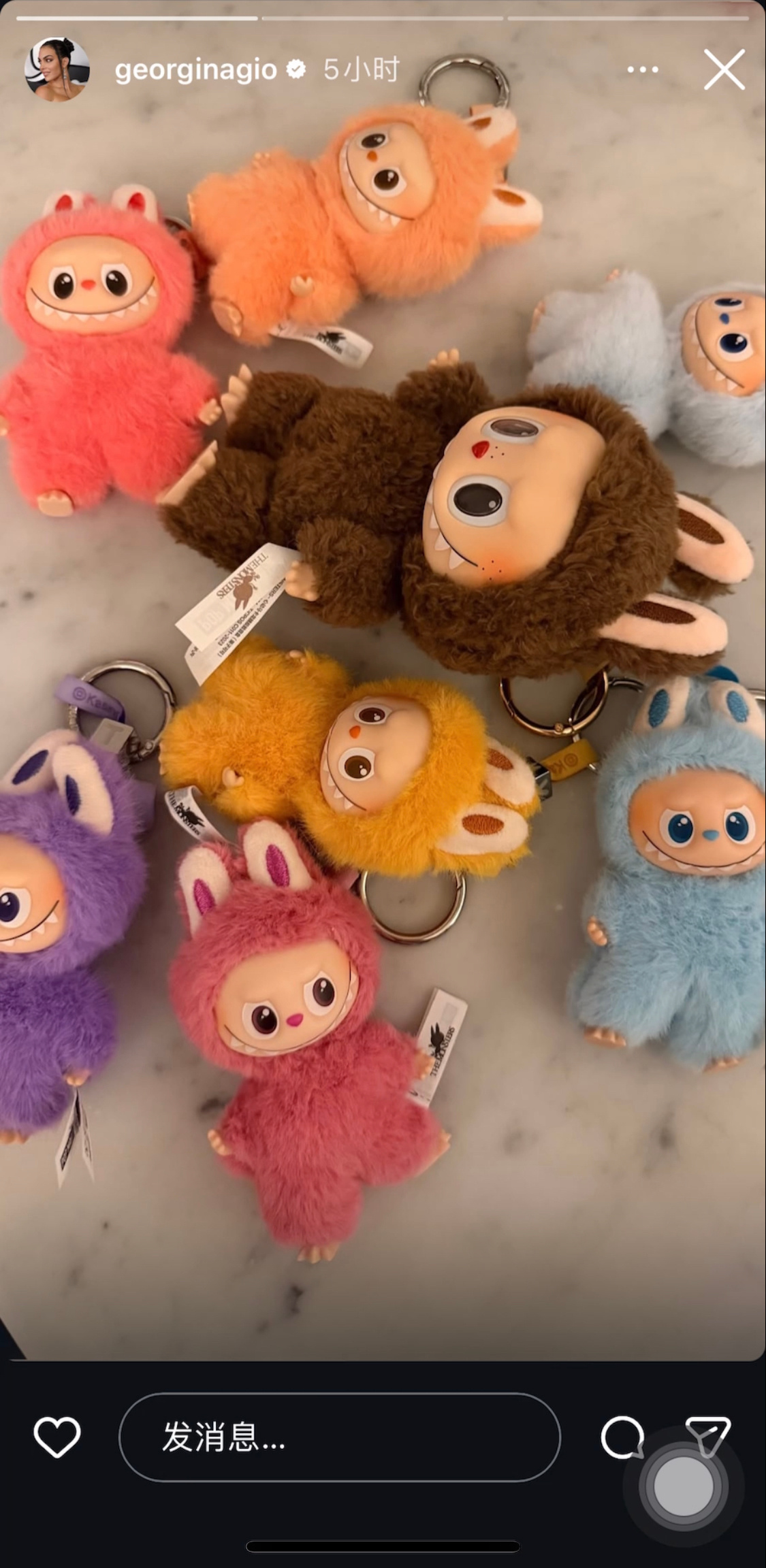 乔妹晒这么多只不同颜色的labubu😳 