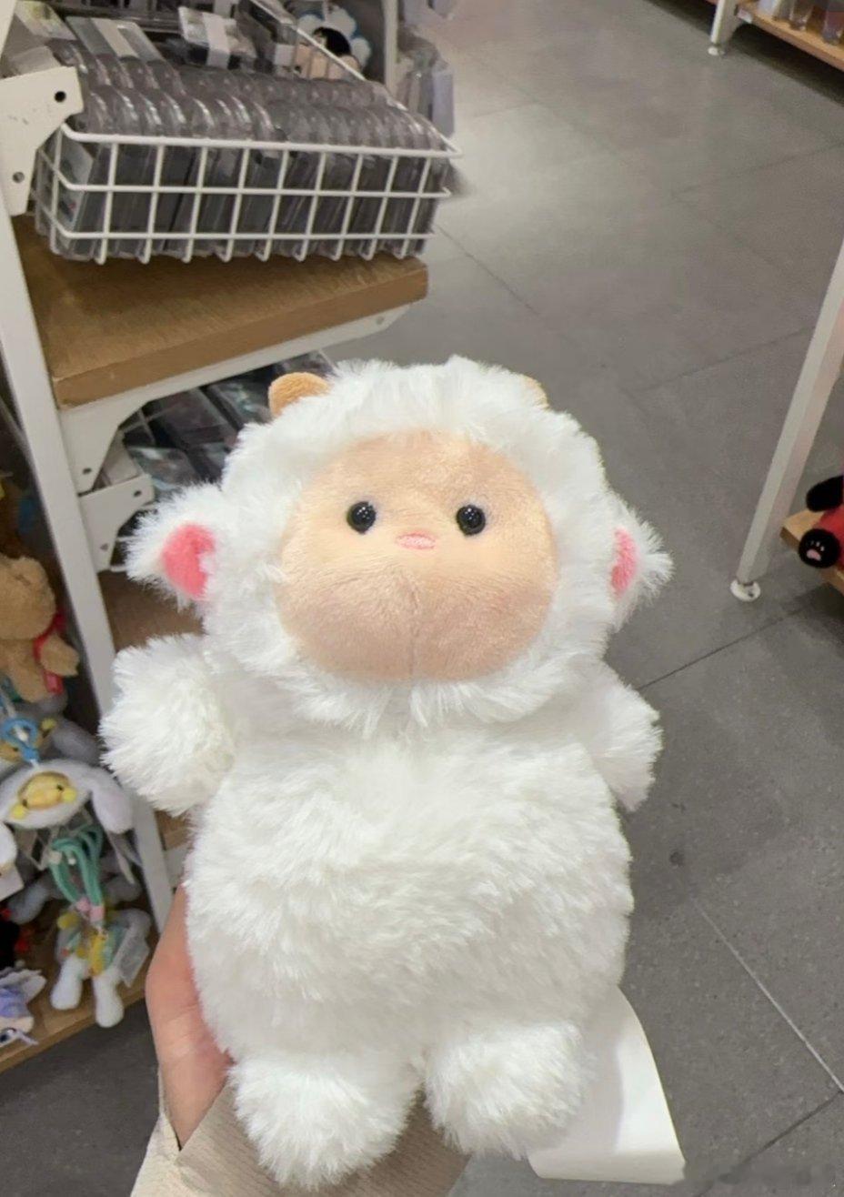 娱乐圈是不是在全球名创团建名创优品  张真源同款名创吉福特熊也太会选了吧！不愧是