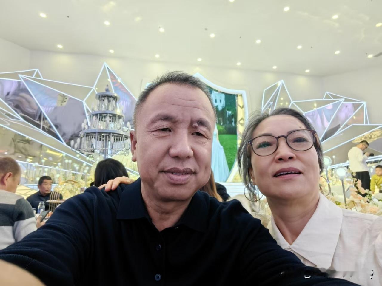 我和我的大侄子，我比他大四岁。大哥家的大儿子，大侄女比我还大一岁。过去的人，媳妇