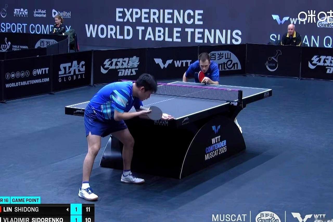 林诗栋又玩心跳。马斯喀特2-9拖到13-11，观众喊“大心脏”，我喊“老毛病”。