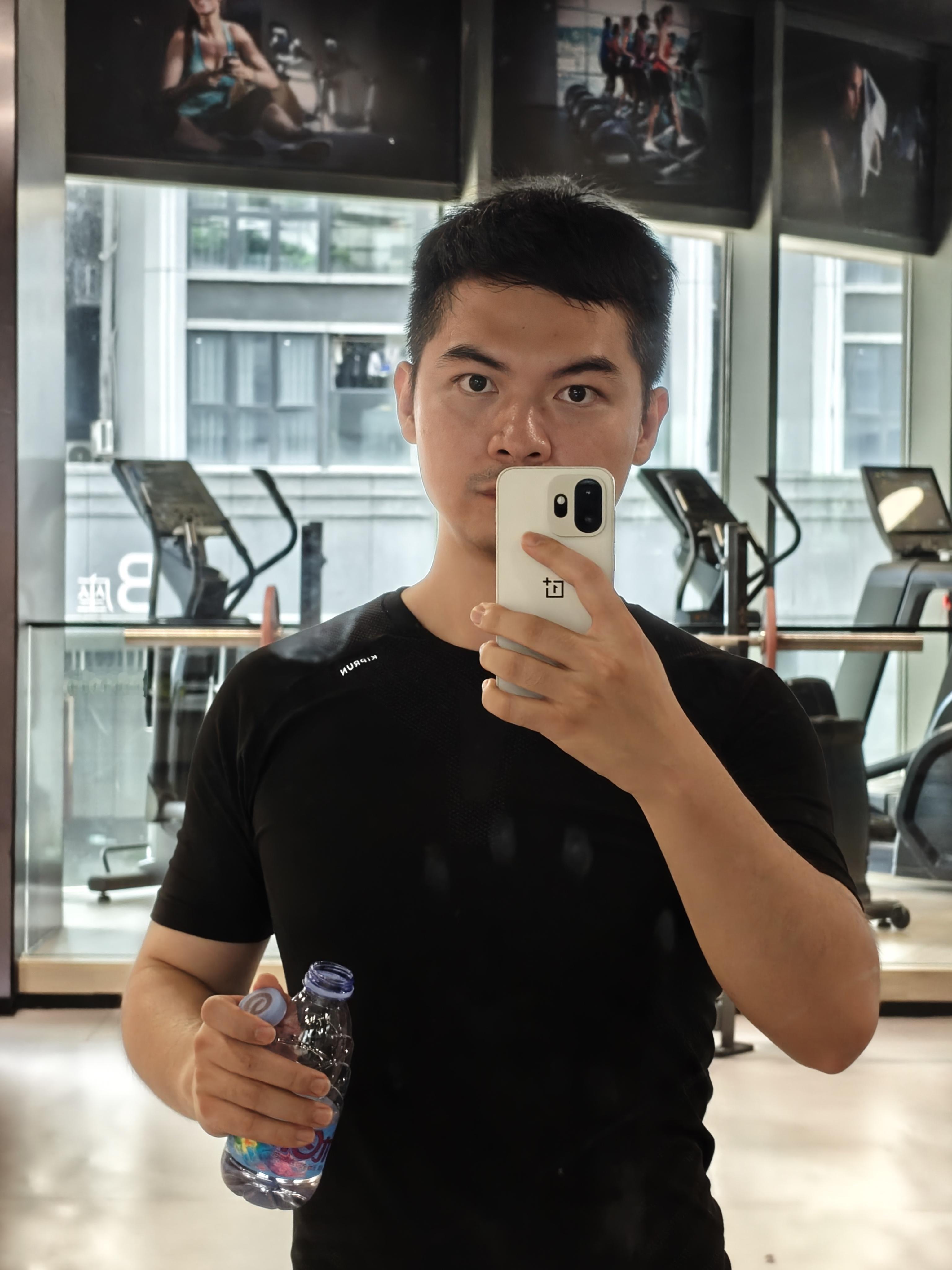 打了，感觉肩膀不是我的[泪] ​​​