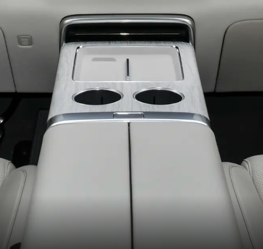 起初你以为只是外面长得像。后来发现，连里面都长得像。理想没做的时候这些个厂商咋没