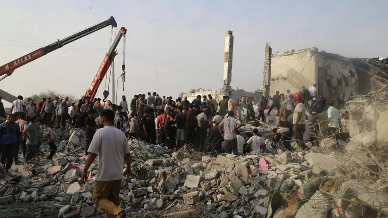 真相逼近！路透社独家：美军调查人员初步认定，美方或对伊朗校园惨案负责
 
综合路