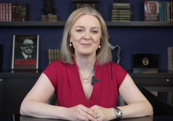 英国任期最短首相利兹·特拉斯，卸任后彻底依附美国右翼资本，重金搭建专业YouTu