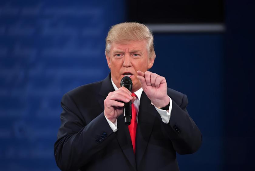 太能装了！特朗普突然警告：只要他还在总统任期内，中国就不会对台动手！如果真的动手