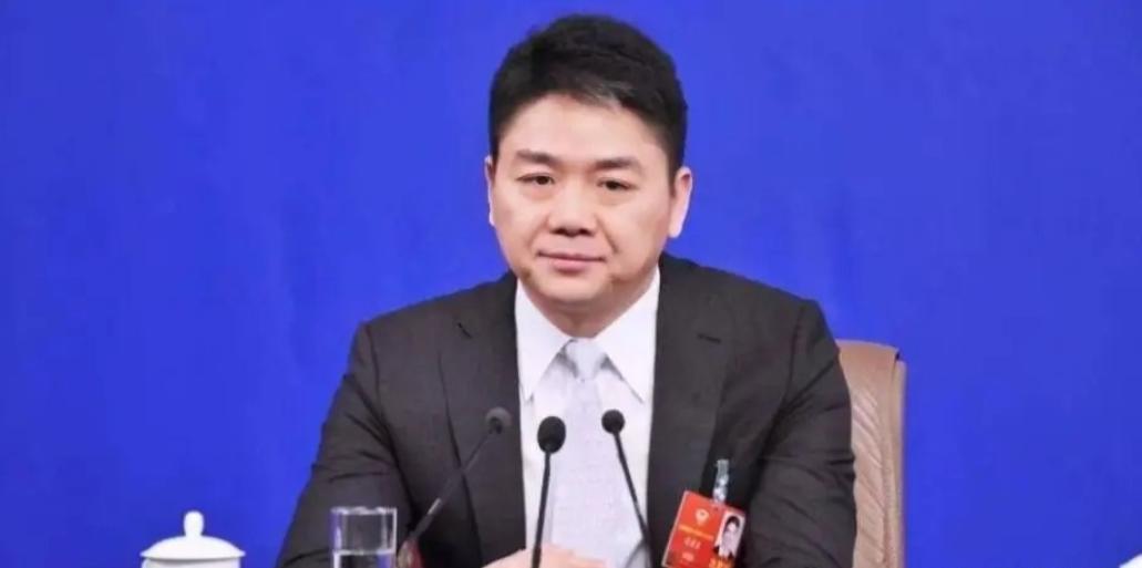 京东这次彻底陷入低谷，甚至有可能一蹶不振，而这一切源于它连续犯下的三大错误[心]