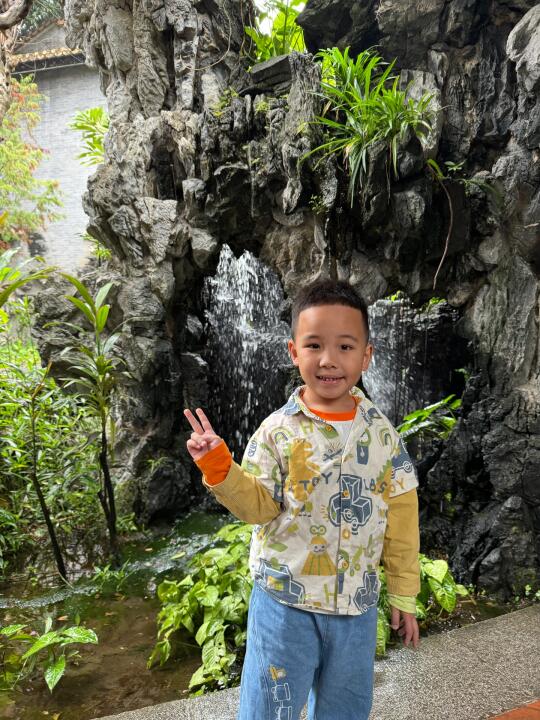 想让男孩情绪稳定，一定要频繁和他说这些话