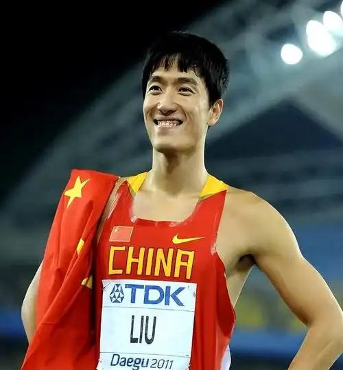 我们都被那串1356的号码牌骗了十几年，当年我们以为那是13亿人，56个民族的期