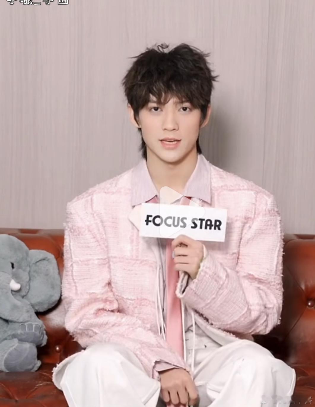 有和平解约的艺人吗有啊，时代峰峻以前艺人陈天润认识吗？就成功解约了呀，人家还敢调