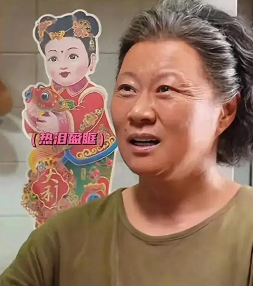 贾玲的《热辣滚烫》也带火了赵海燕。
本山传媒的赵海燕现在的职务是辽宁大学的教授。