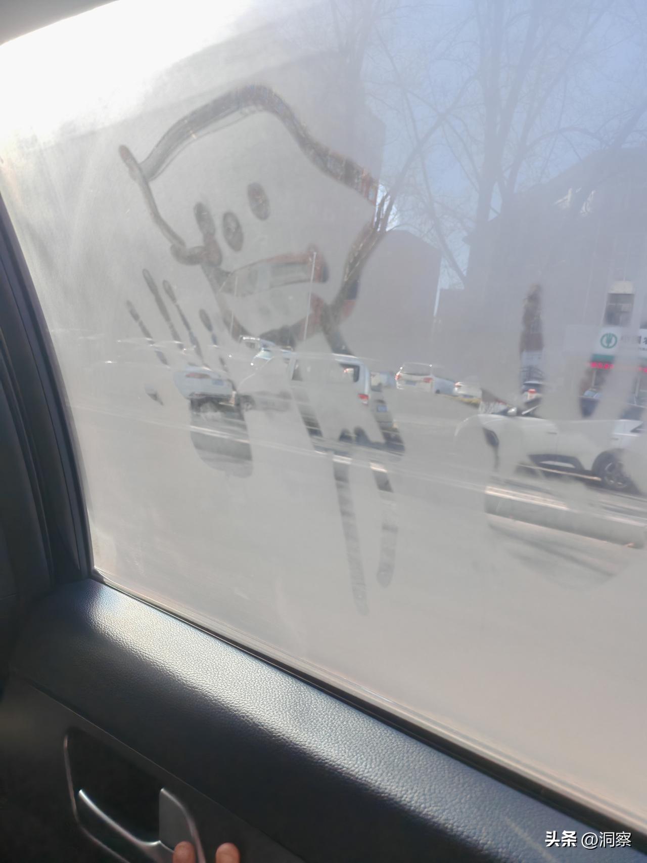 我家4岁娃确诊腺样体肥大后，医生没建议立刻手术，而是让先从生活习惯调整。坚持了3