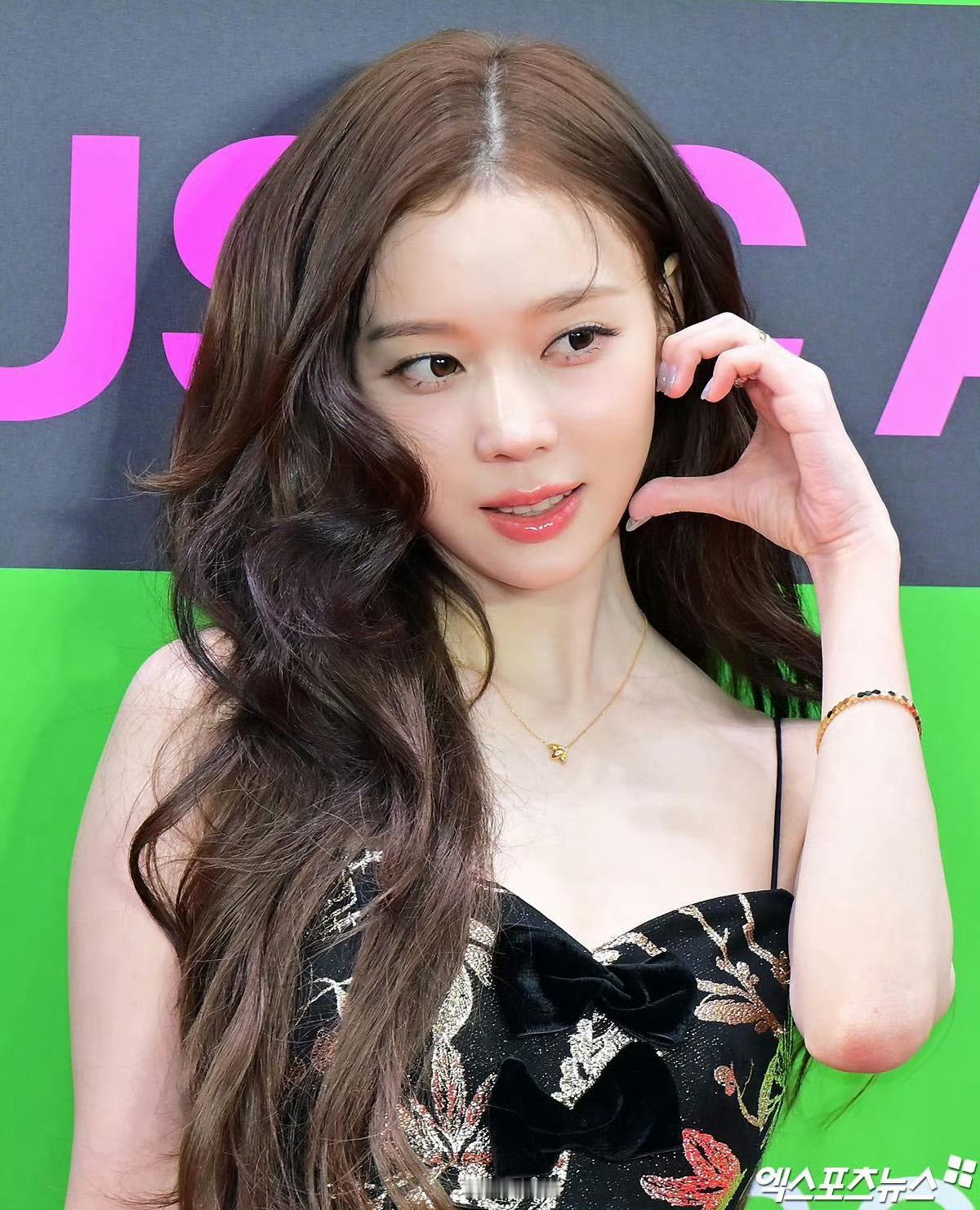 金玟庭  x  MMA颁奖典礼 造型❗️哇D天呐！美死我了！Winter生图都这