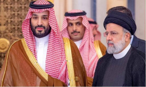 沙特的发展史，本质是一部在殖民、宗教与石油博弈中逆袭的历史。18世纪起，沙特家族