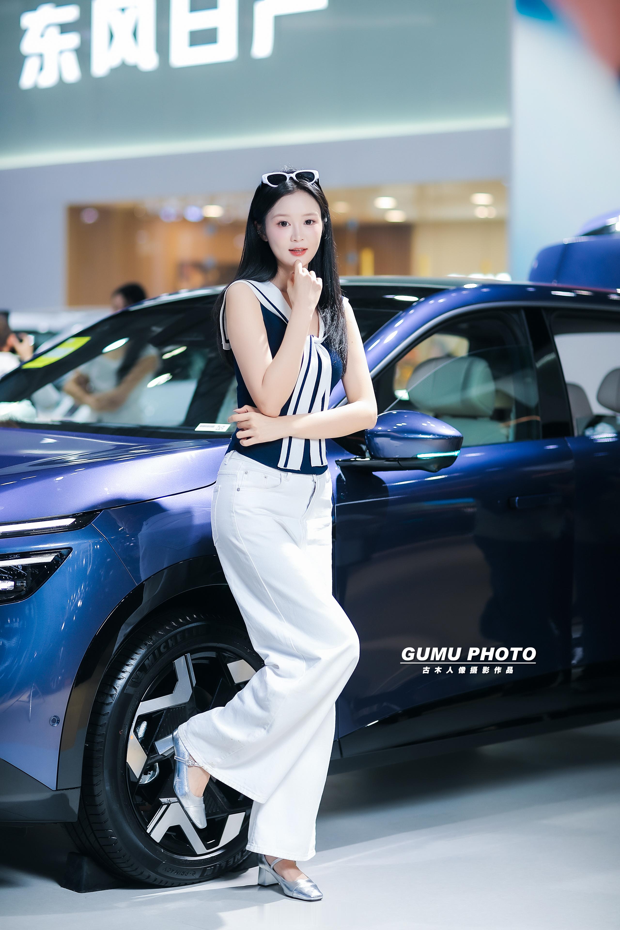 2026贵阳国际车展东风日产展台模特小姐姐2026贵阳国际车展 