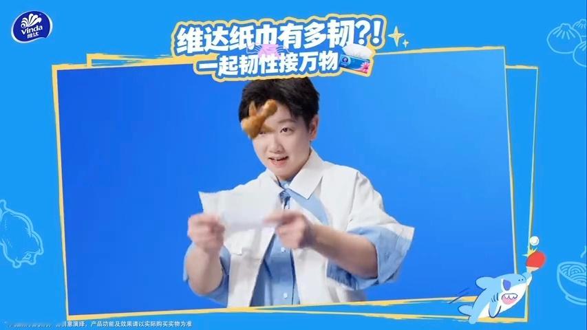 孙颖莎的控场力有多强 莎莎这小手，颠啥都稳。 赛场上控球控节奏是基操，场外拿牛奶