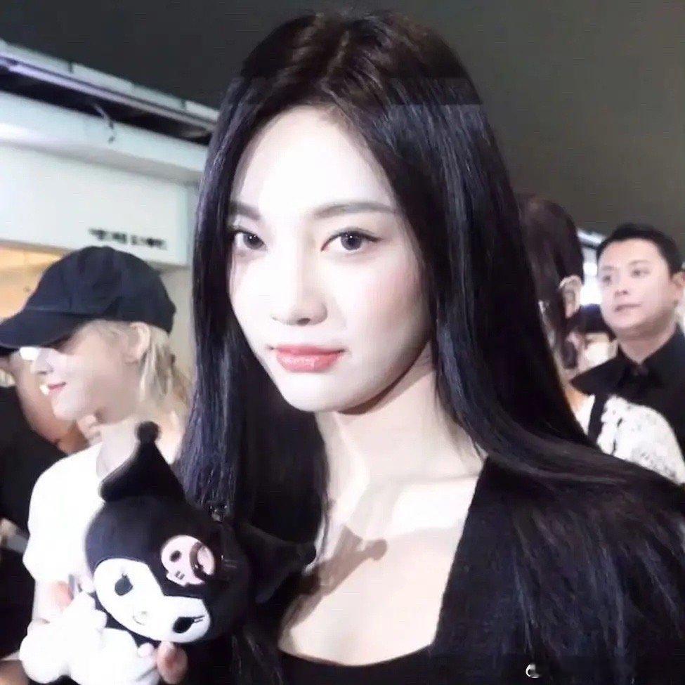 宁艺卓好像变了又好像什么都没变 ​​​