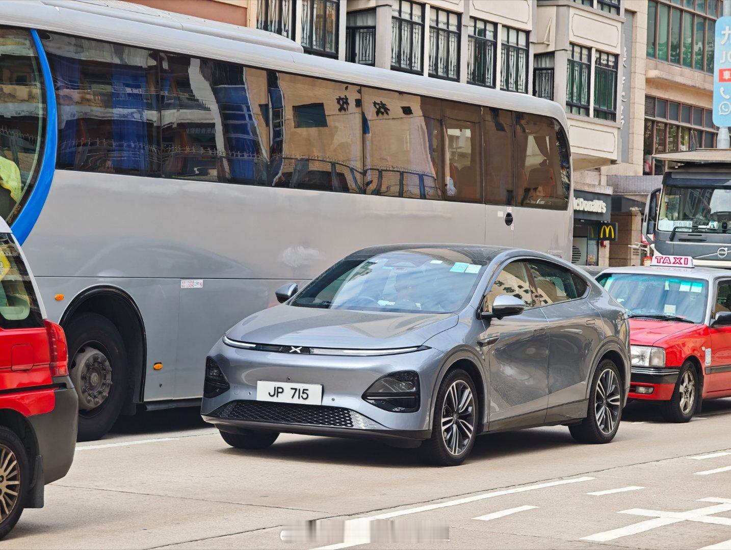 啊鹏在港能见度还是高啊~香港的鹏友比较认可大湾区品牌据说还有联保~ 香港