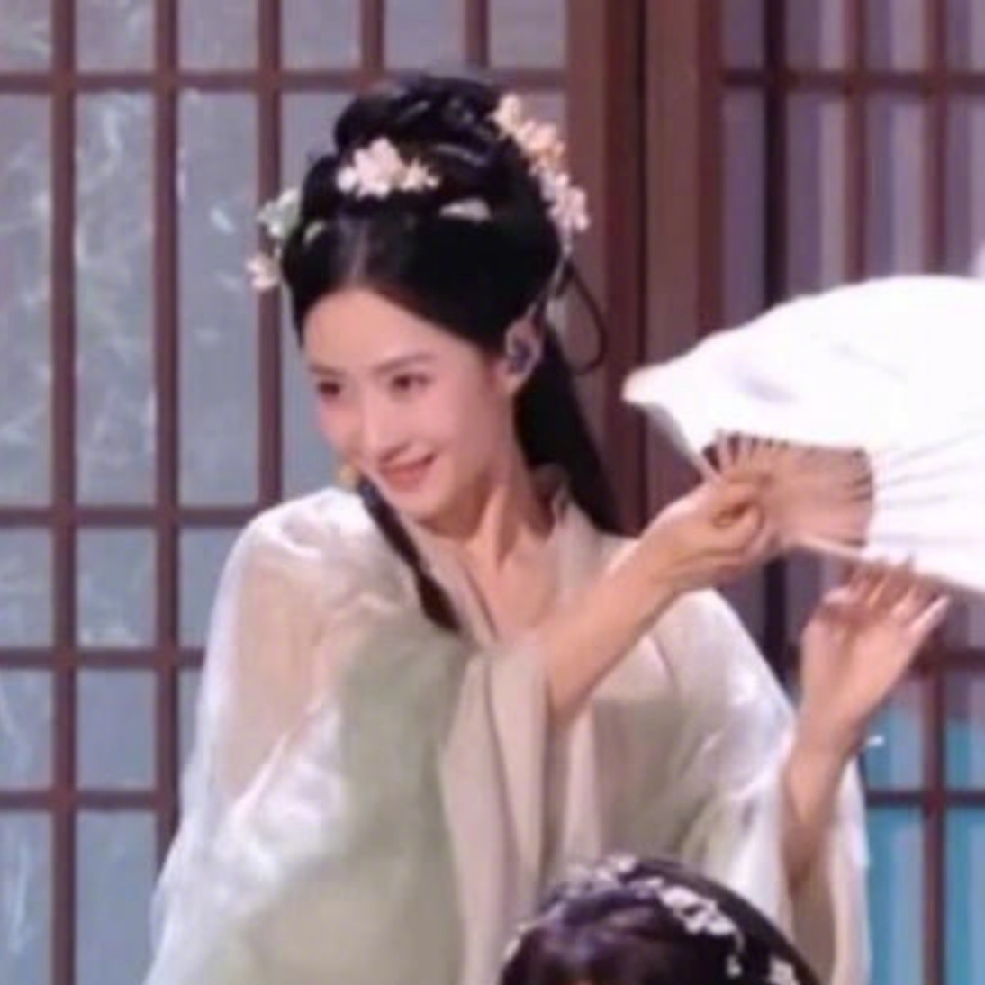 陶昕然好体面说实话还等着能有更多的国风舞台让小鸟多穿穿古装呢，这也太遗憾了！ 