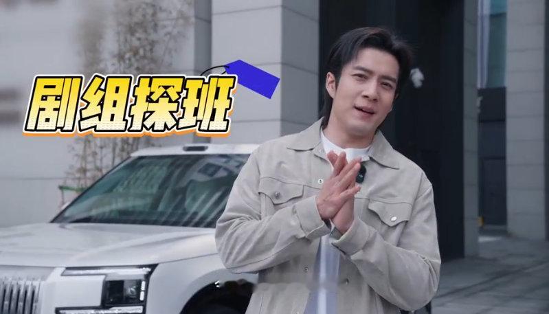 内娱最懂车的人出现了4月30日，演员兼专业赛车手韩东君发布全新探班Vlog，内容