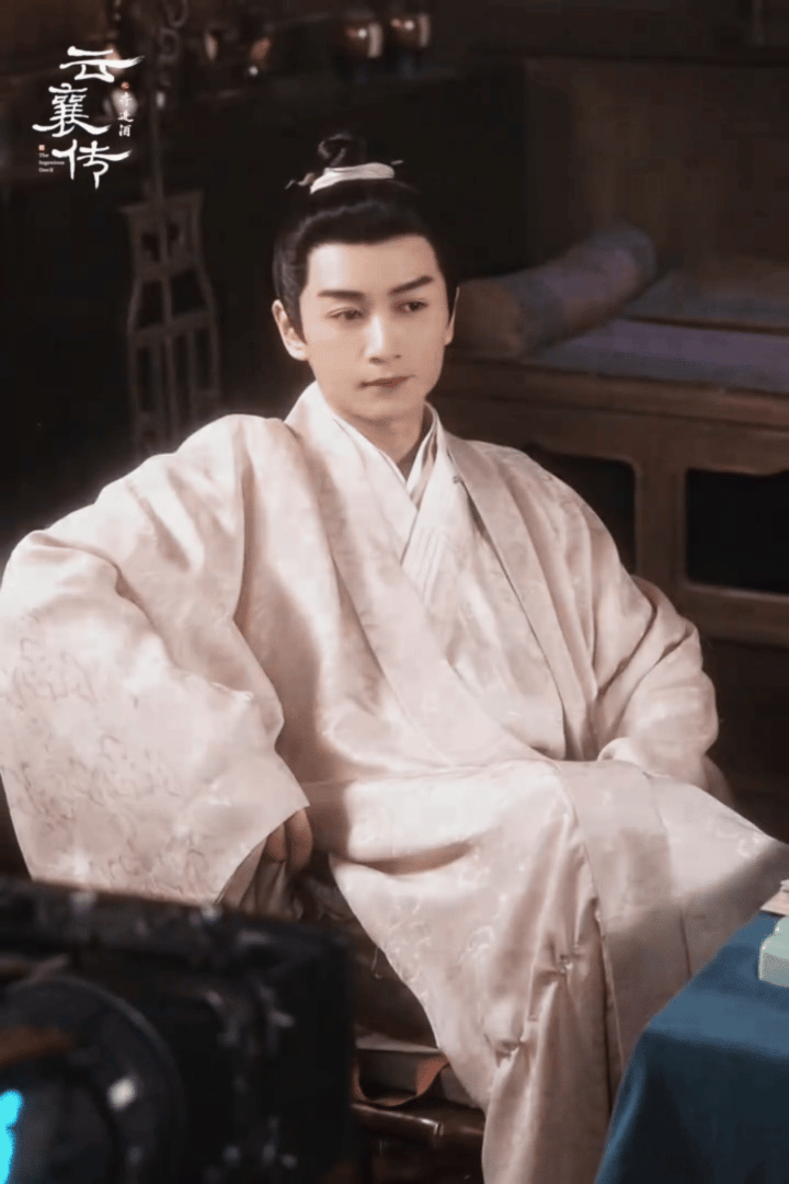 陈晓云襄传之将进酒  ☁️  陈晓云襄传  可可爱爱的[抱一抱]松弛感拉满的宝～