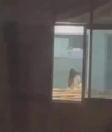四川传媒大学火了！又一个大瓜！

事情是这样的，事情发生的时候是4月25日半夜1